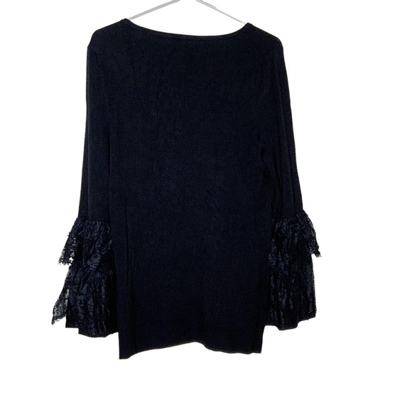 THALIA Sodi black V neck blouse with lace sleeves. Size M - Picture 5 of 7